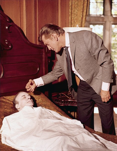 Jay Barney, Kirk Douglas - A Lovely Way to Die - Photos