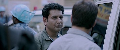 Ravi Mahasabde - Madaari - De la película