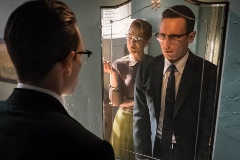 Chelsea Spack, Cory Michael Smith - Gotham - Mad City: Blood Rush - Photos
