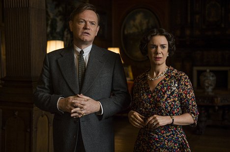 Jared Harris, Victoria Hamilton - The Crown - Windsor - Kuvat elokuvasta