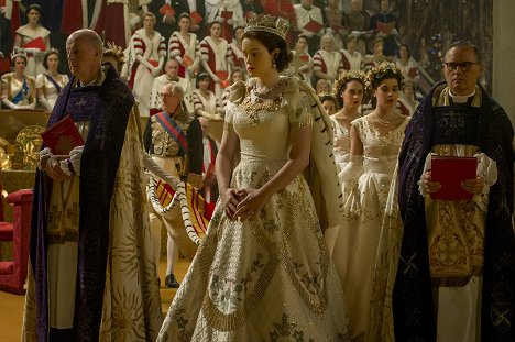 Claire Foy - The Crown - Smoke and Mirrors - Photos