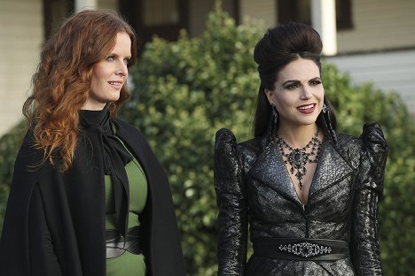 Rebecca Mader, Lana Parrilla - Once Upon a Time - Dark Waters - Photos