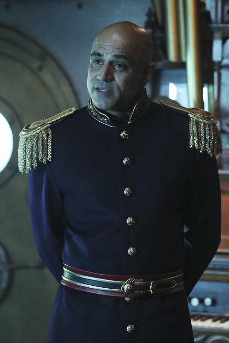 Faran Tahir - Érase una vez - Dark Waters - De la película