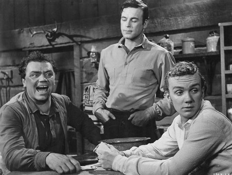 Ernest Borgnine, Scott Brady, Ben Cooper - Johnny Guitar - Photos