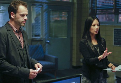 Jonny Lee Miller, Lucy Liu - Elementary - You Do It to Yourself - Photos