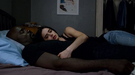 Mike Colter, Krysten Ritter - Marvel's Jessica Jones - AKA Fais-moi un sourire - Film