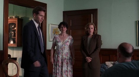 David Duchovny, Gabrielle Rose, Gillian Anderson - The X-Files - Gorge profonde - Film