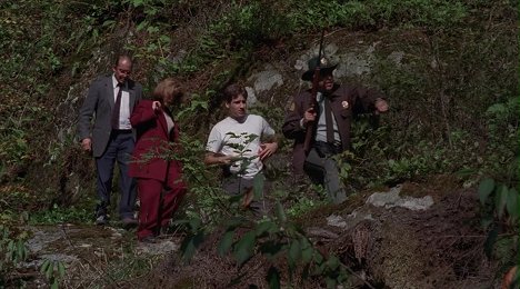 Gregory Sierra, Gillian Anderson, David Duchovny, Michael MacRae - The X-Files - Salaiset kansiot - The Jersey Devil - Kuvat elokuvasta