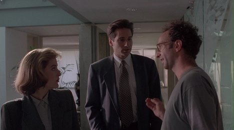Gillian Anderson, David Duchovny, Rob LaBelle - The X-Files - Ghost in the Machine - Photos