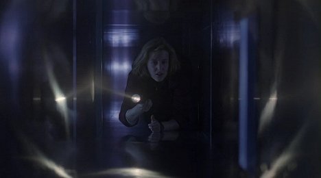 Gillian Anderson - The X-Files - Ghost in the Machine - Photos