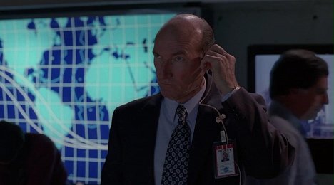 Ed Lauter - The X-Files - Space - Photos