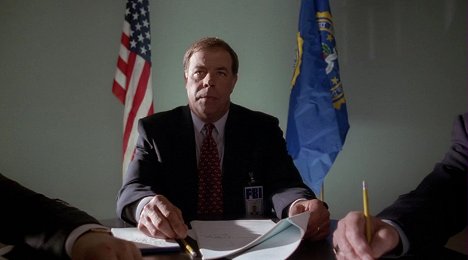 Frederick Coffin - The X-Files - Fallen Angel - Photos