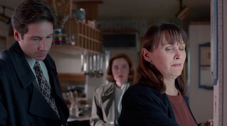 David Duchovny, Tasha Simms - The X-Files - Eve - Van film