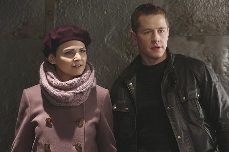 Ginnifer Goodwin, Josh Dallas - Once Upon a Time - The Queen Is Dead - Photos