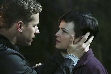 Josh Dallas, Ginnifer Goodwin - Once Upon a Time - Good Form - Photos