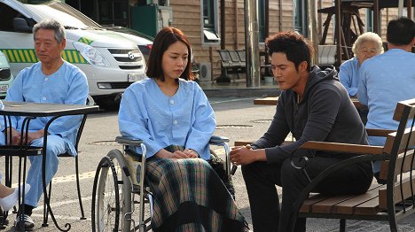 Ah-reum Hong, Dong-hyeok Jo - Appaga dolawassda - De la película