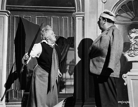 Margaret Rutherford, Robert Morley - Curtain Up - Photos