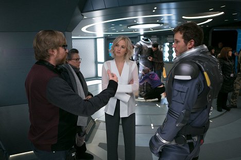 Morten Tyldum, Jennifer Lawrence, Chris Pratt - Passengers - Van de set