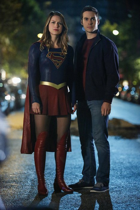 Melissa Benoist, Chris Wood - Supergirl - Changing - Filmfotók