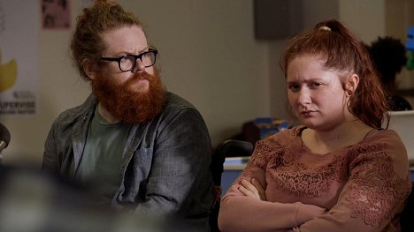 Zack Pearlman, Emma Kenney - Shameless - You'll Never Ever Get a Chicken in Your Whole Entire Life - Photos
