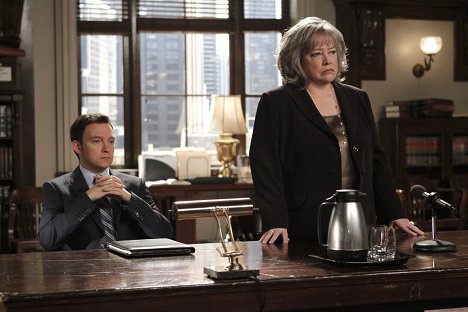 Nate Corddry, Kathy Bates - Harry's Law - A Day in the Life - Photos