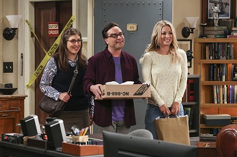 Mayim Bialik, Johnny Galecki, Kaley Cuoco - The Big Bang Theory - The Cohabitation Experimentation - Van film