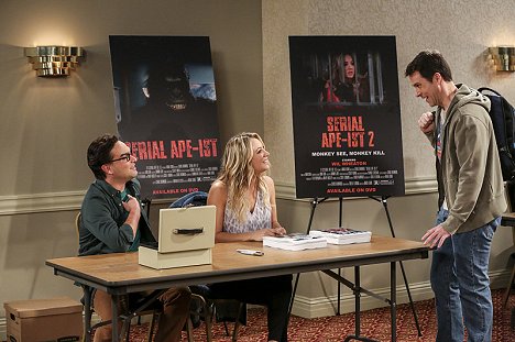 Johnny Galecki, Kaley Cuoco - The Big Bang Theory - The Fetal Kick Catalyst - Photos