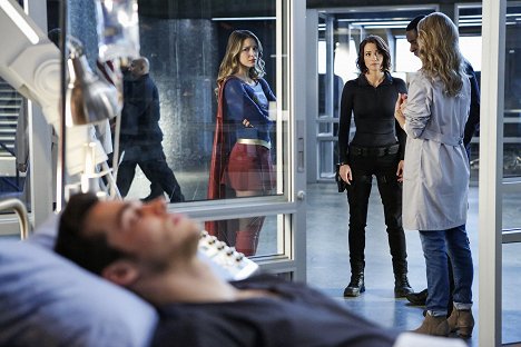 Chris Wood, Melissa Benoist, Chyler Leigh, David Harewood, Helen Slater - Supergirl - Medusa - Z filmu