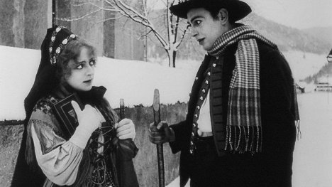 Lotte Neumann, Gustav von Wangenheim - Romeo und Julia im Schnee - Film