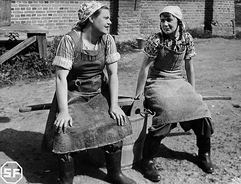 Siiri Angerkoski, Eeva Savonen - Serenade mit dem Kriegshorn - Filmfotos