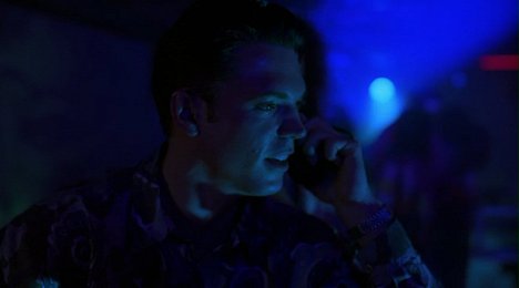 Nicholas Lea - The X-Files - Gender Bender - Photos