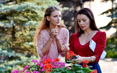 Ekaterina Marchenko, Nataliya Antonova - Svodnyje sjostry - Z filmu