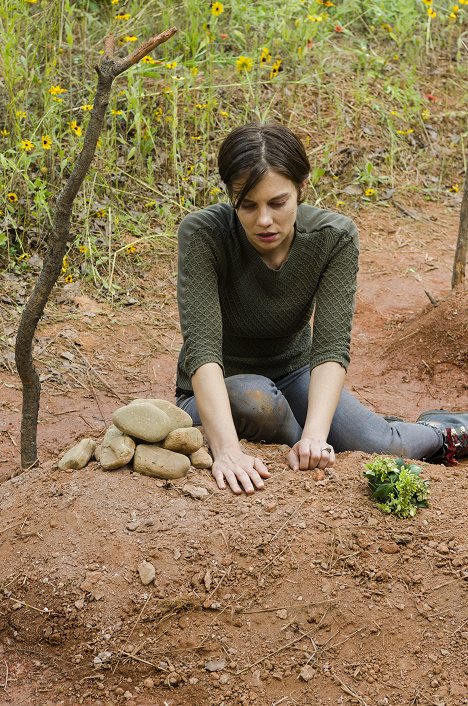 Lauren Cohan - The Walking Dead - Go Getters - Photos
