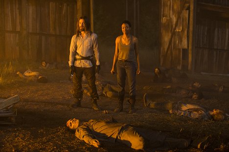 Tom Payne, Sonequa Martin-Green - The Walking Dead - Igyekvők - Filmfotók