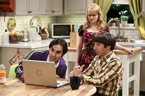 Kunal Nayyar, Melissa Rauch, Simon Helberg - The Big Bang Theory - Die Annäherungs-Versuchung - Filmfotos