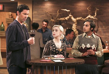 Brian Thomas Smith, Alessandra Torresani, Kunal Nayyar - Teorie velkého třesku - Nástrahy degustace - Z filmu