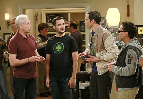 Brent Spiner, Wil Wheaton, Jim Parsons, Johnny Galecki - The Big Bang Theory - The Russian Rocket Reaction - Photos