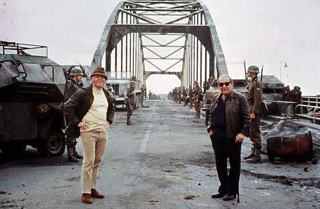 Richard Attenborough, Joseph E. Levine - Un pont trop loin - Tournage