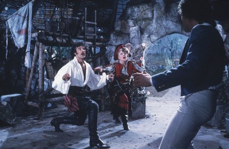 Kevin Kline, Angela Lansbury - Los piratas de Penzance - De la película