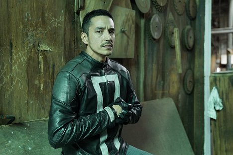 Gabriel Luna - Marvel : Les agents du S.H.I.E.L.D. - De l'autre côté - Promo