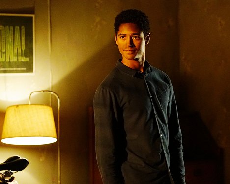 Alfred Enoch - How to Get Away with Murder - Two Birds, One Millstone - Photos
