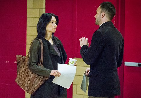 Lucy Liu - Elementary - Ears to You - Photos