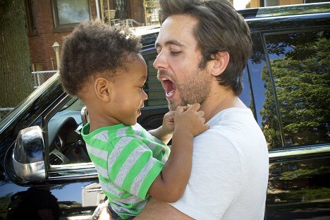 Justin Chatwin - Shameless - The American Dream - Photos