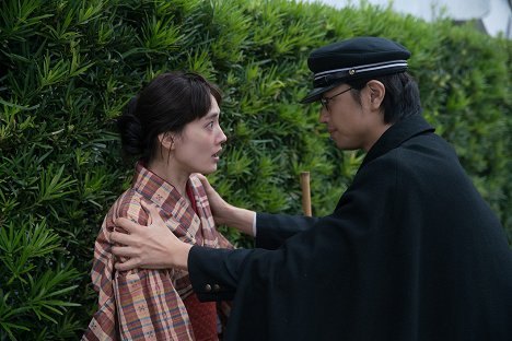 Haruka Ayase, Takumi Saitoh - Kódai-ke no hitobito - Z filmu