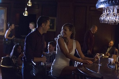 Kevin Alejandro, Tricia Helfer - Lucifer - Homewrecker - Photos