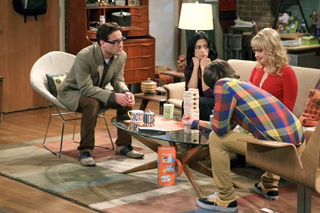 Johnny Galecki, Aarti Mann, Melissa Rauch - The Big Bang Theory - Die Antilope im Curry - Filmfotos