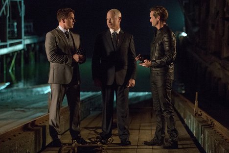 John Barrowman, Neal McDonough, Matt Letscher - DC's Legends of Tomorrow - Les Incorruptibles - Film