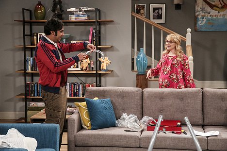 Kunal Nayyar, Melissa Rauch - The Big Bang Theory - The Property Division Collision - Van film