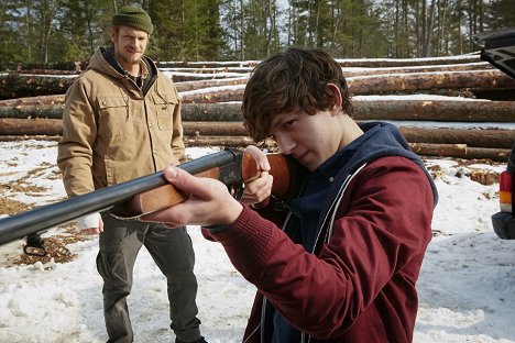Joel Kinnaman, Tom Holland - Edge of Winter - Filmfotók