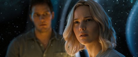 Chris Pratt, Jennifer Lawrence - Passengers - Film
